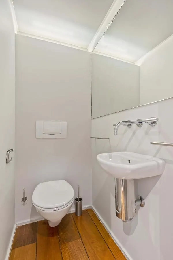 Apartmán Luxury Escape With Jacuzzi Bathtub In Hollerich Id11 Lucembursko 0*,